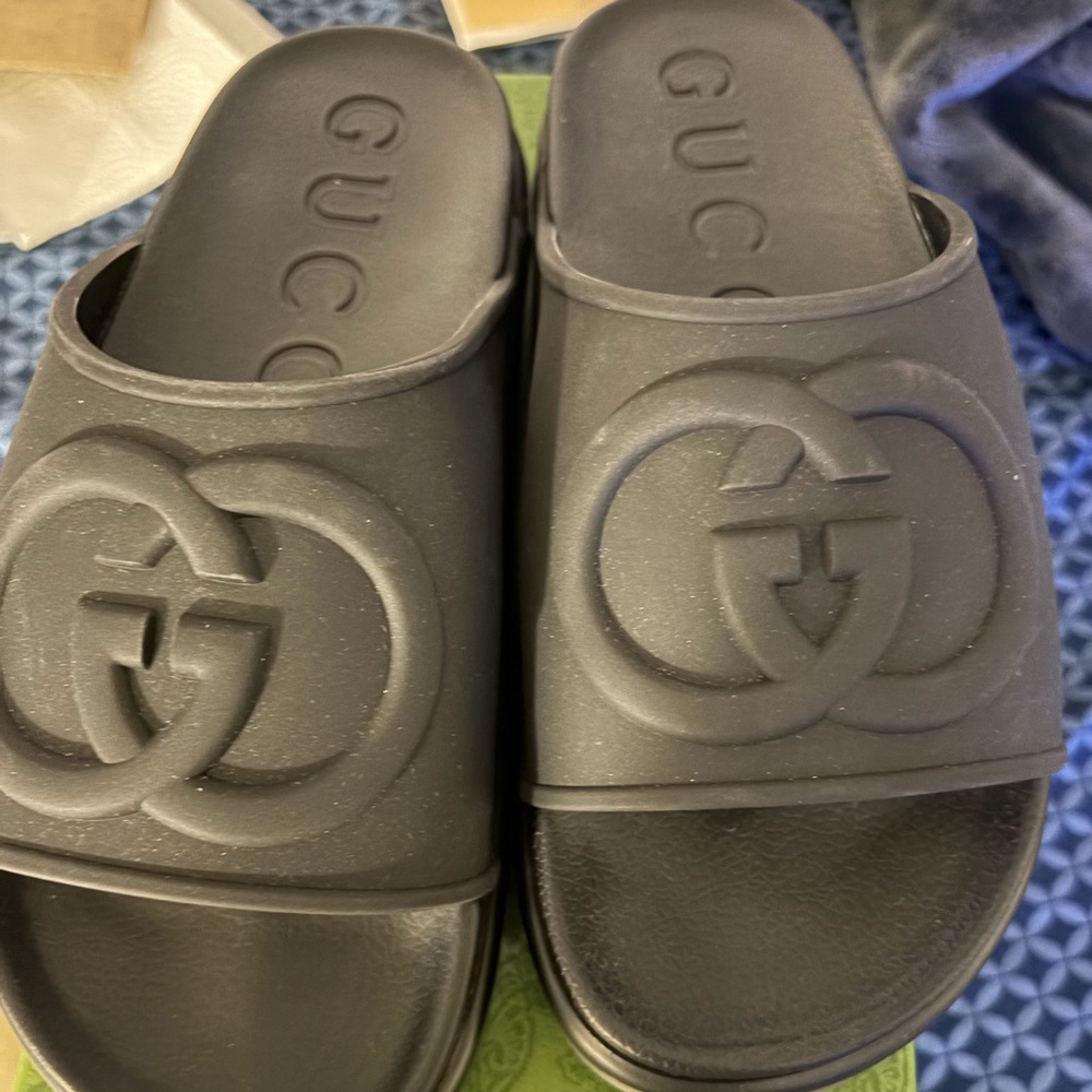 Gucci Black Embossed Logo Slides